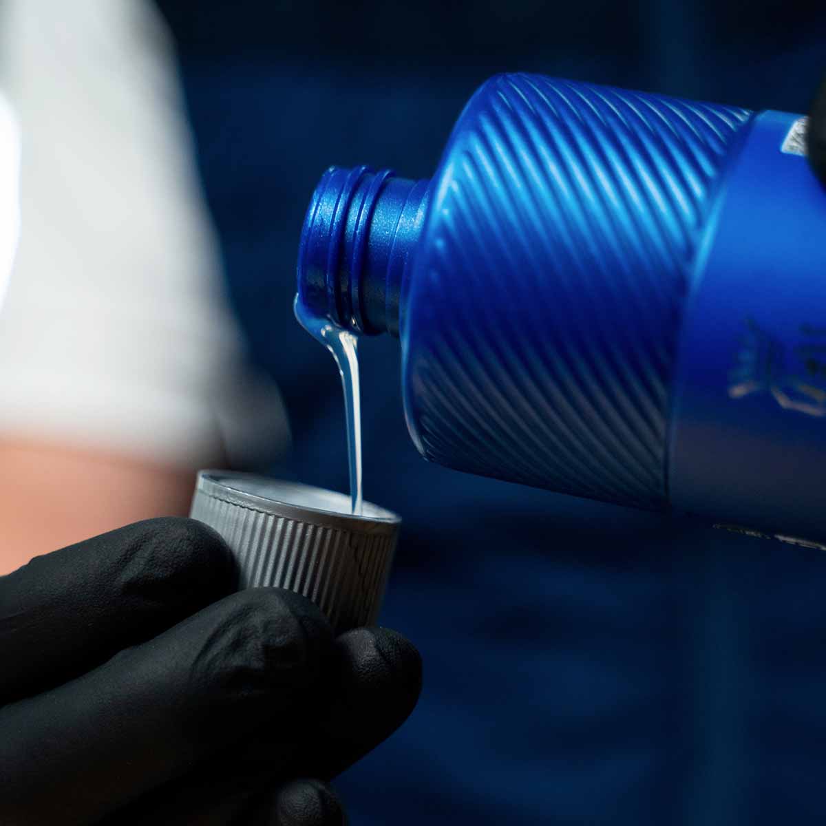 שמפו לרכב ננו אוטם נטרלי מאושר VDA
REVITAX