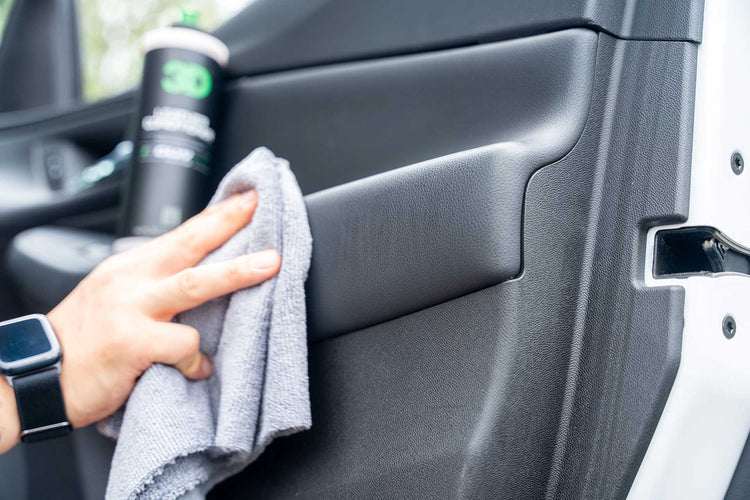 3D GLW 348 Leather Cleaner – מנקה מקצועי לעור, פלסטיק וויניל עם נוסחה מאוזנת pH