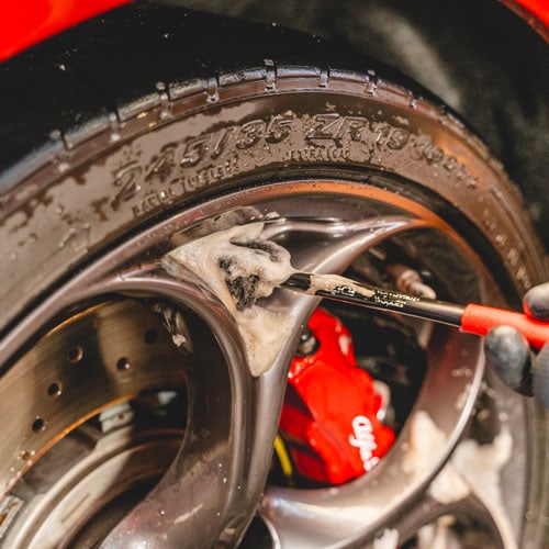 חומר לניקוי חישוקים וצמיגים Maniac WHEEL & TYRE CLEANER