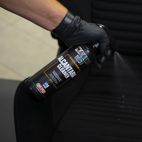 Maniac Alcantara Cleaner – Gentle & Effective Fabric Care for Alcantara® Surfaces