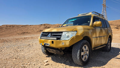 Mitsubishi Pajero desert camouflage raptor