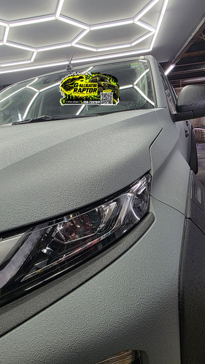 Mitsubishi Triton gray raptor